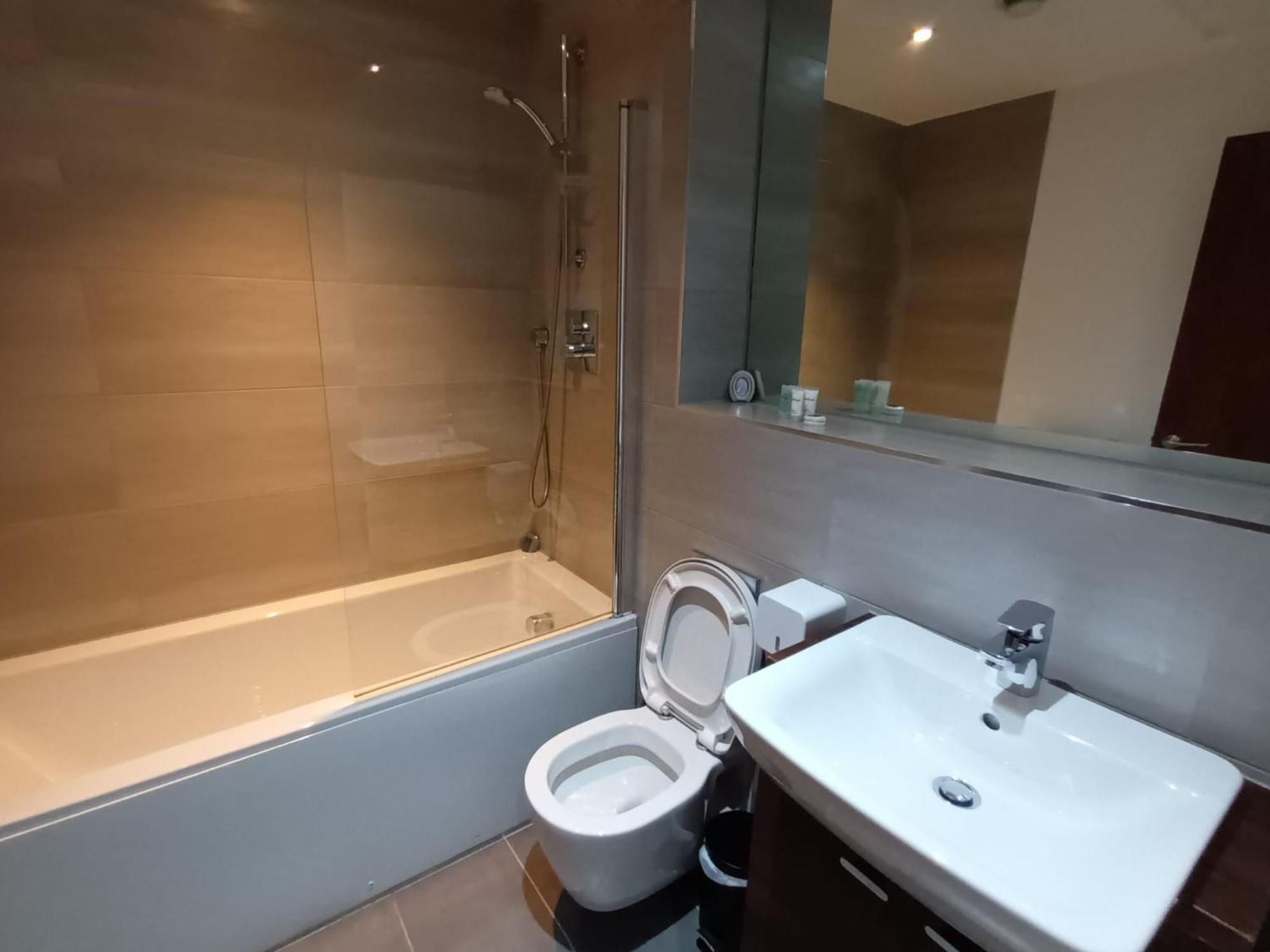 Kcs Broad Street Apartment バーミンガム エクステリア 写真